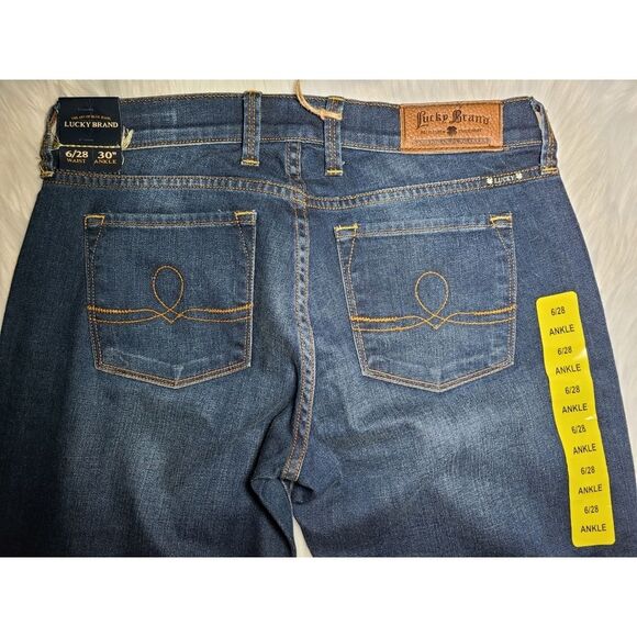 NWT|Lucky Brand Sofia Blue Denim Boot Jeans, 6/28 - Picture 4 of 8